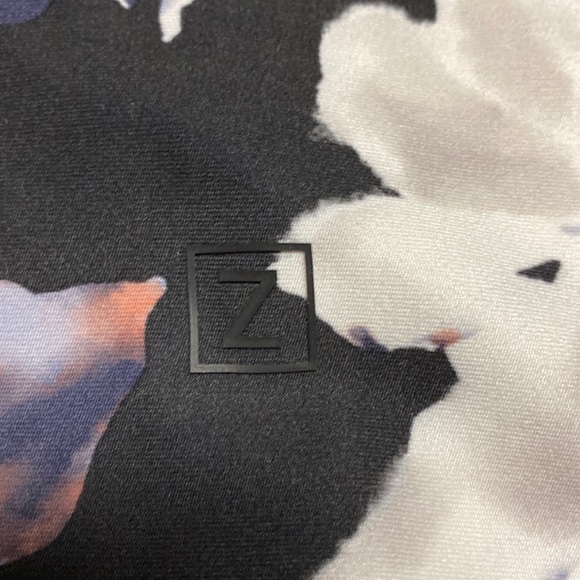 Zobha Floral Active Leggings - Picture 6 of 8